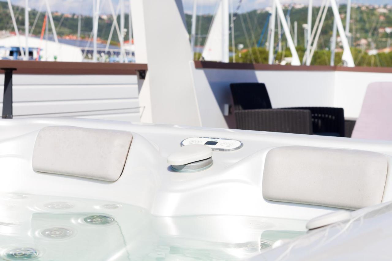 Appartamento Bamboo Floating House Portorose Esterno foto